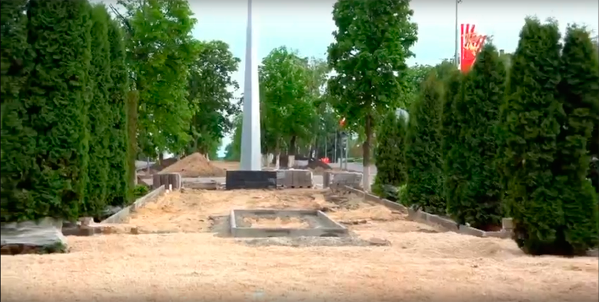 Реконструкция аллеи - Планерка главы администрации района В.М. Мазо Реконструкция аллеи - Планерка главы администрации района В.М. Мазо